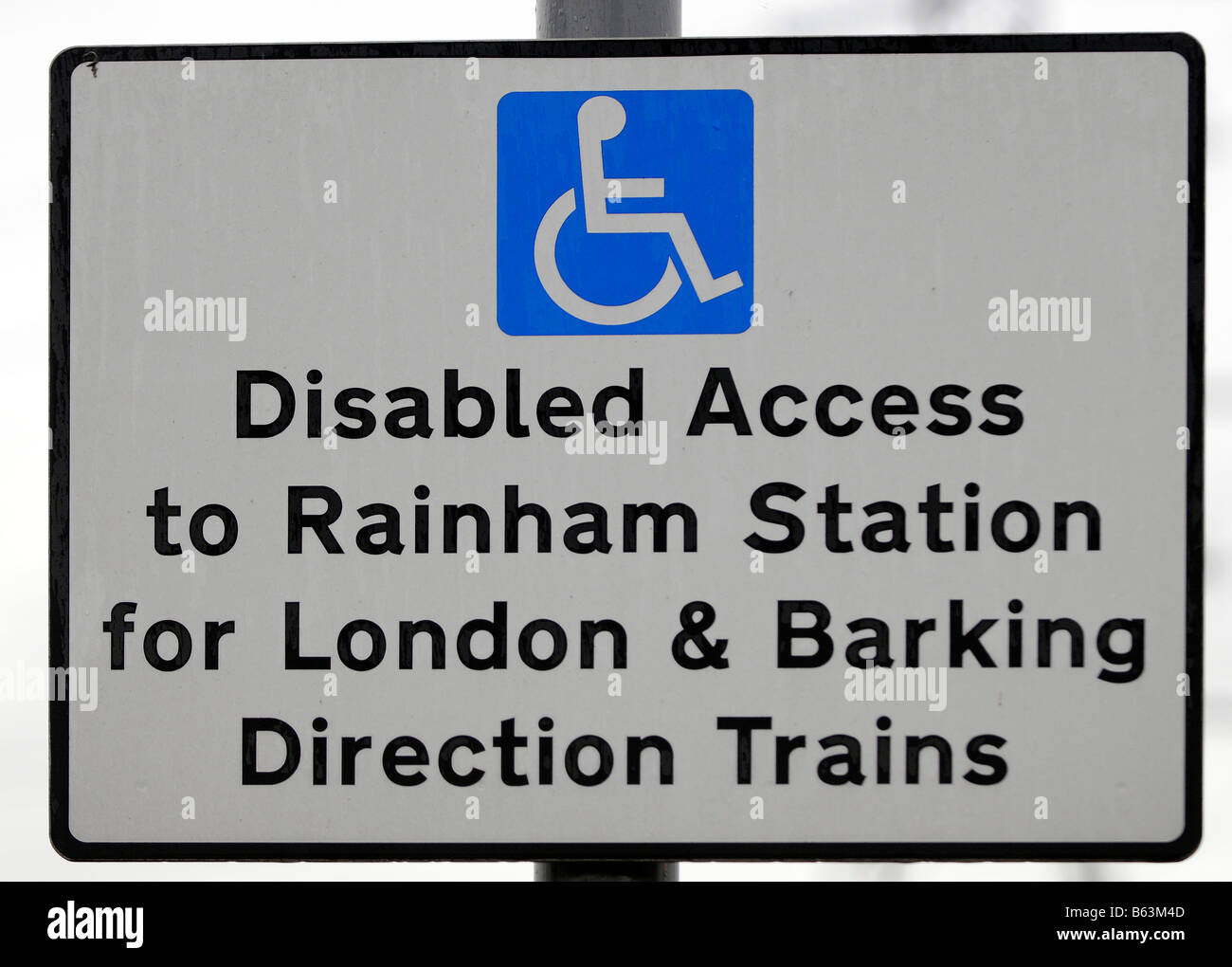 Disabled access sign 28 11 2008 Credit Garry Bowden Stock Photo Alamy