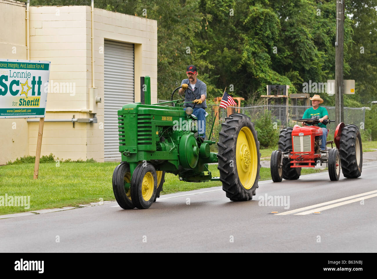 Antique tractor parade arrives in Archer Florida Stock Photo Alamy