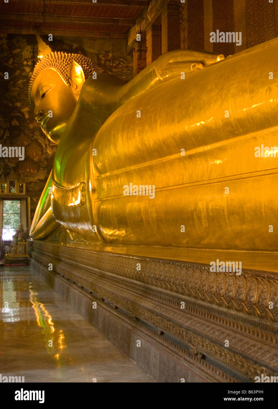reclining Buddha at Wat Pho temple in Bangkok Thailand Stock Photo - Alamy