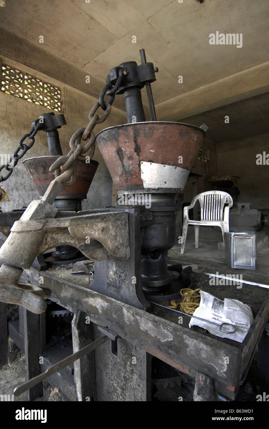 A TRADITIONAL OIL MILL IN KERALA Stock Photo Alamy