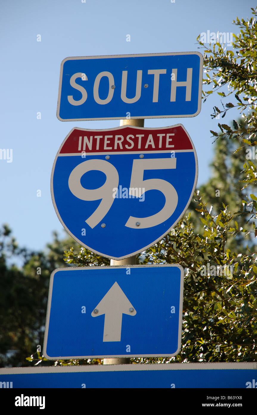 Directions To Interstate 95 South I 95 South Sign Interstate Signage America Stock Photo - Alamy