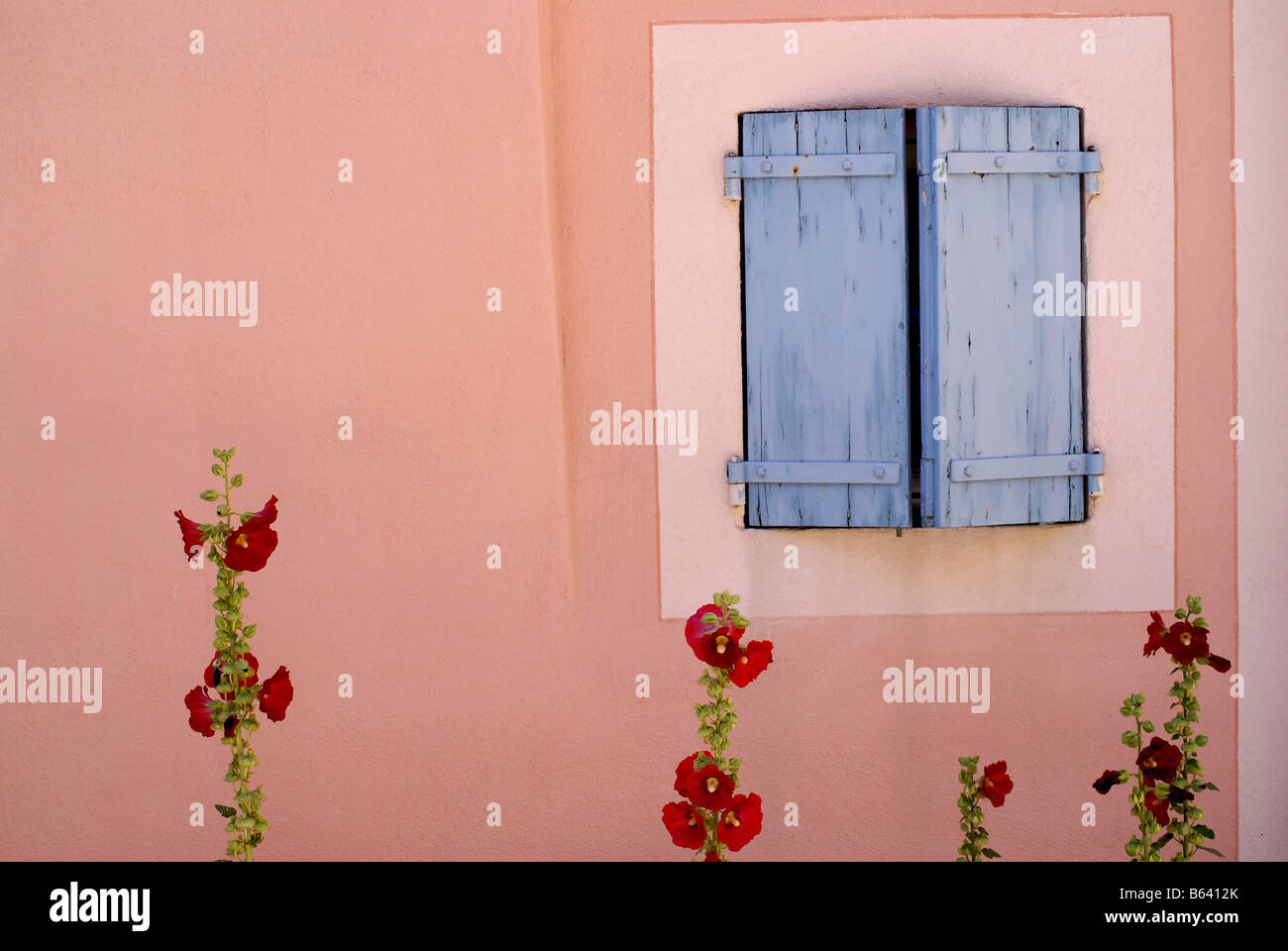 Pink shutter hi-res stock photography and images - Alamy
