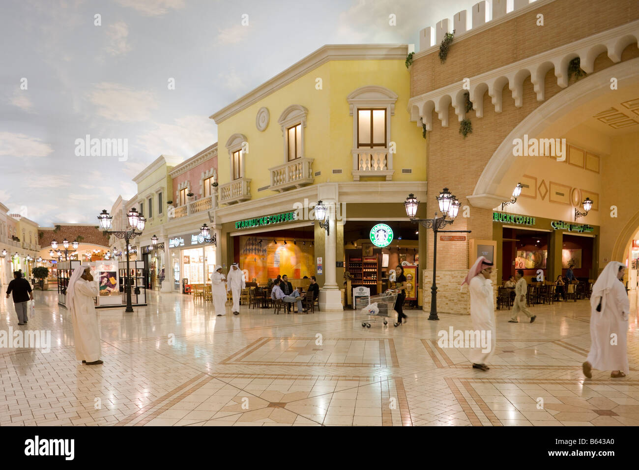 Starbucks, Villagio Mall, Doha, Qatar Stock Photo