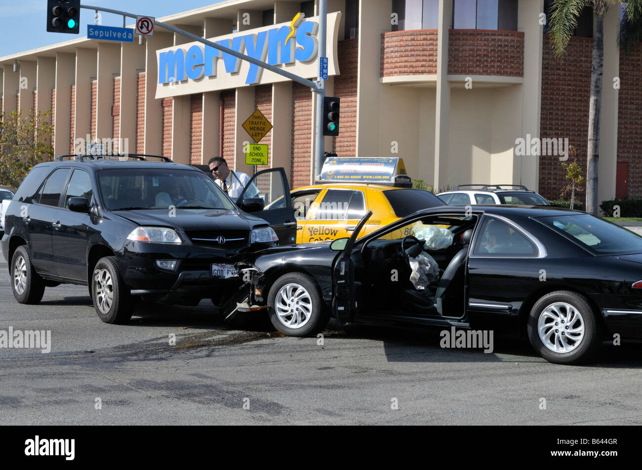 Head on collision hi-res stock photography and images - Alamy