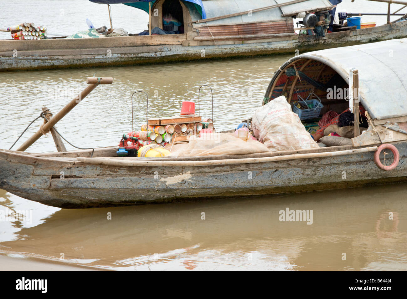 Phnom penh recycling hi-res stock photography and images - Alamy