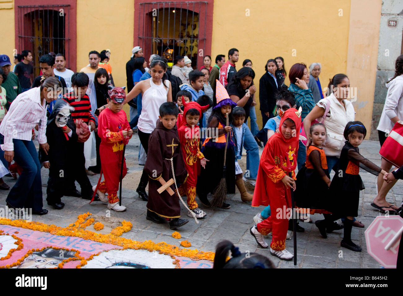Oaxaca, Mexico. Day of the Dead. Children's Parade, Procession, Comparsa, in Memory of the Dead.  Costumes Stock Photo