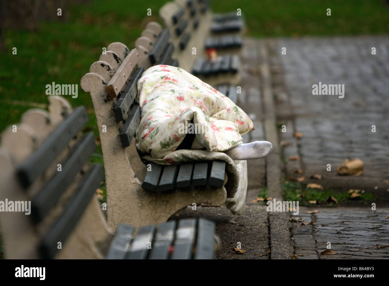 Homeless in new york city hi-res stock photography and images - Alamy