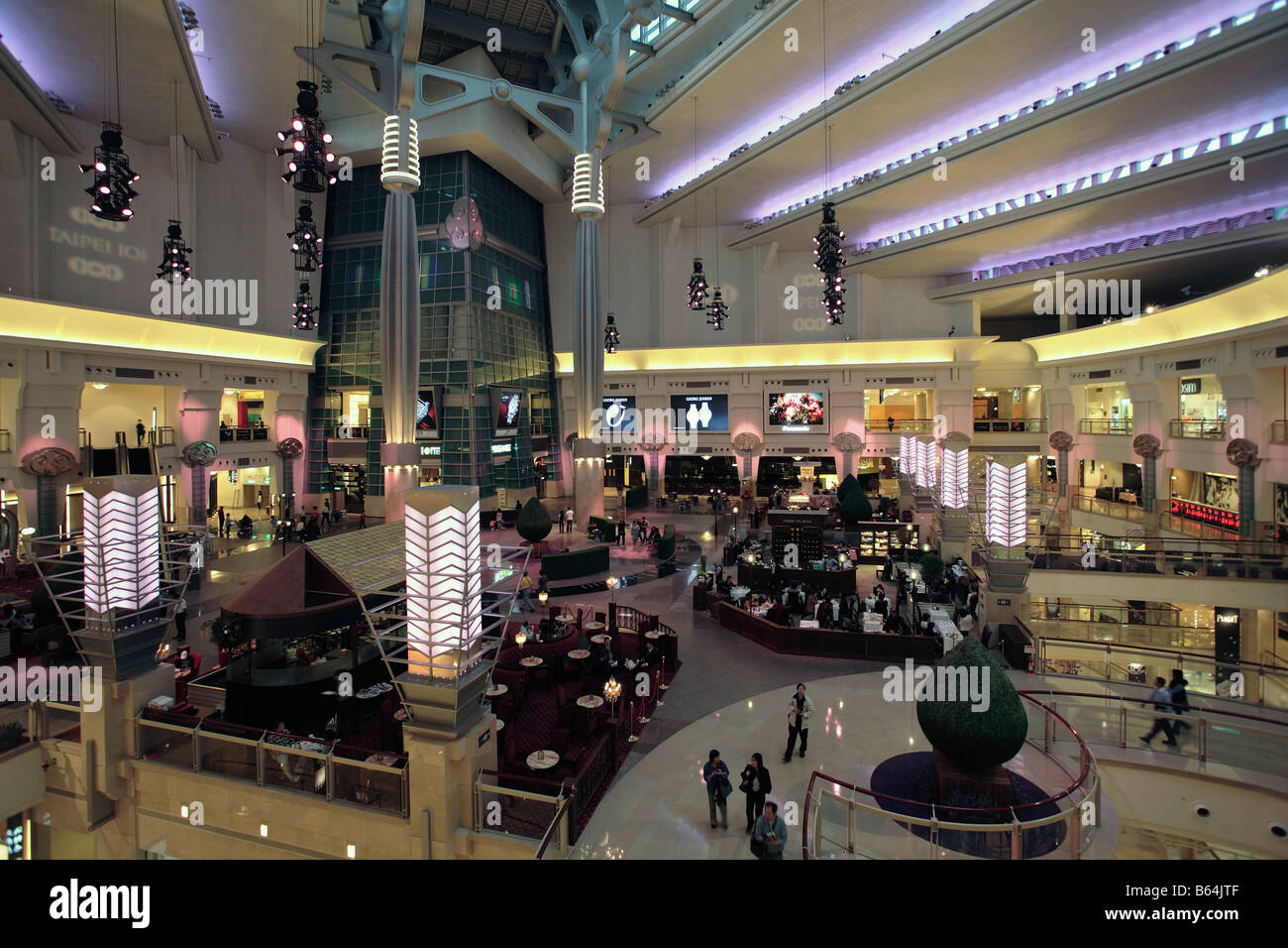 Taiwan Taipei Taipei 101 Shopping Mall Stock Photo 21000911 Alamy