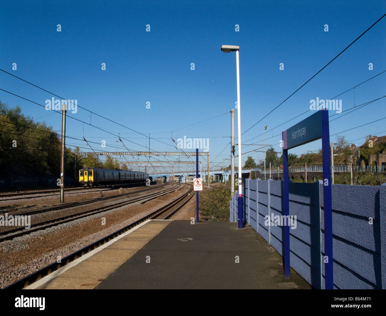 Harringay railway station hi-res stock photography and images - Alamy