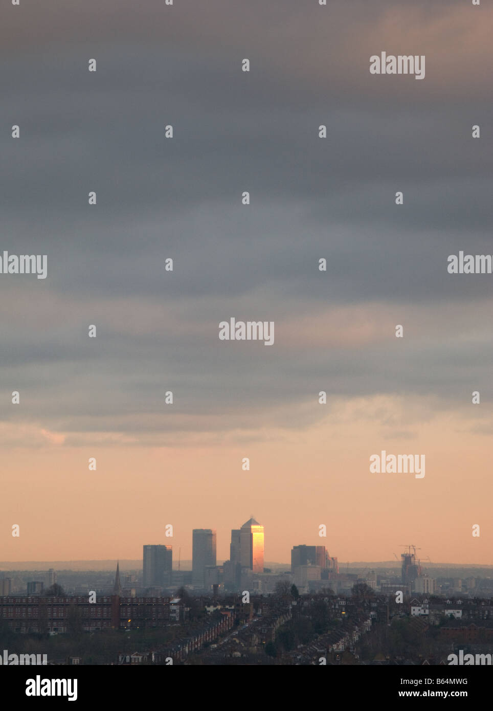 Canary wharf sunset hi-res stock photography and images - Alamy