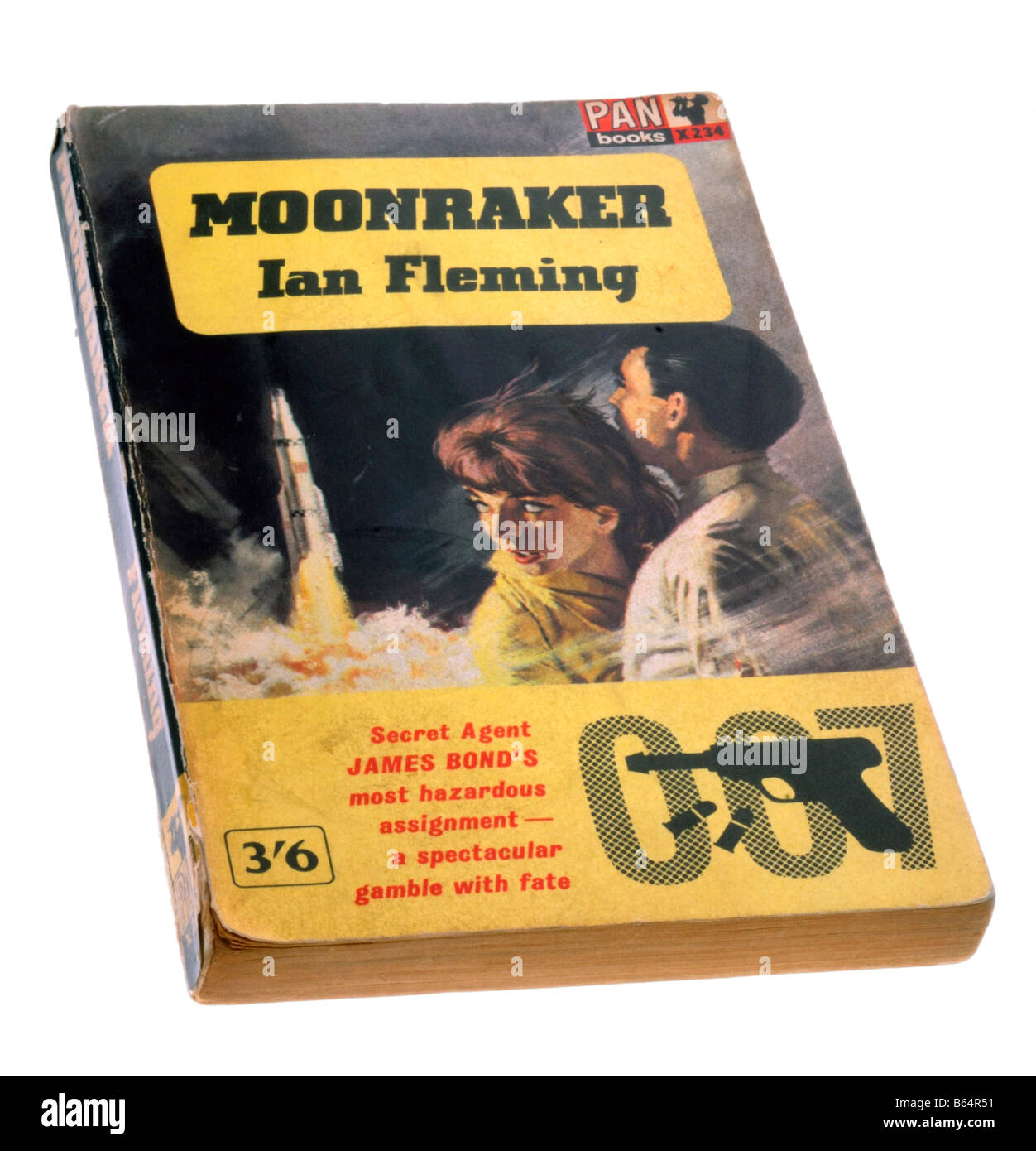 James Bond Moonraker paperback by Ian Fleming Stock Photo