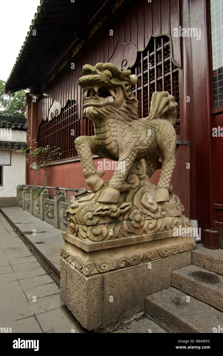 Chinese god dragon art hi-res stock photography and images - Alamy