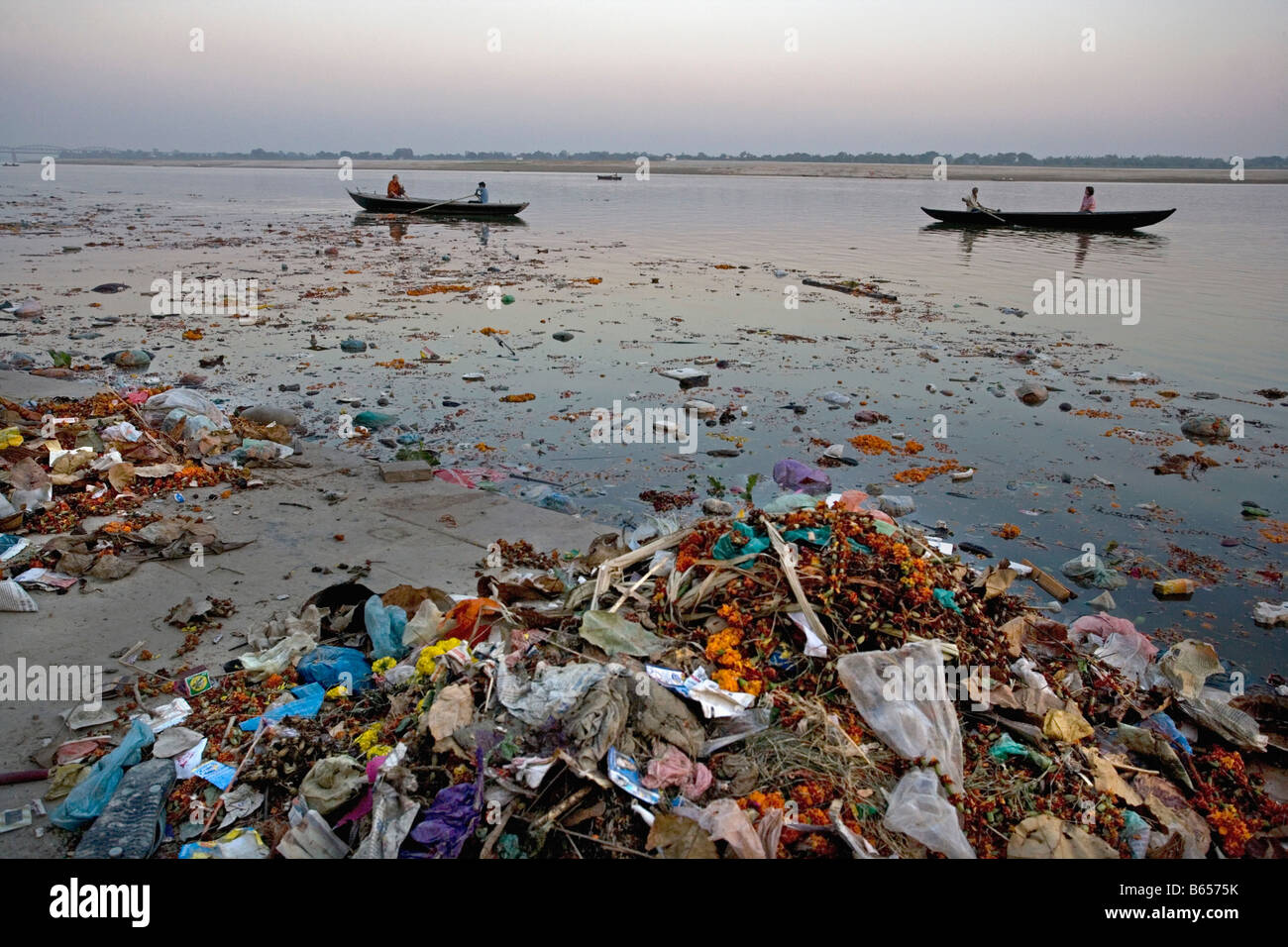 India, Uttar Pradesh, Varanasi, Ganga river, Rubbish in river Stock