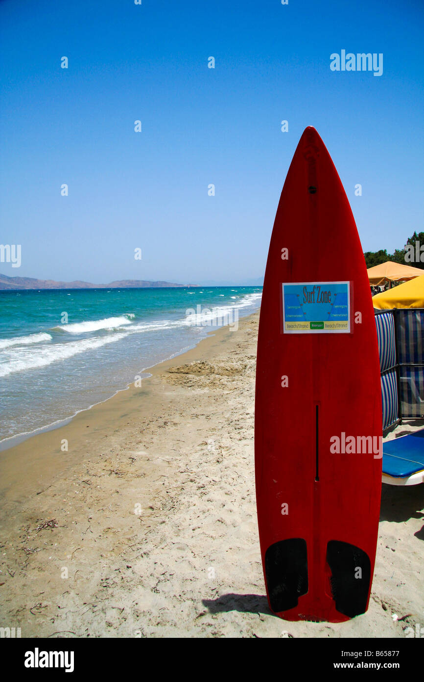 Surfboard in the sand hires stock photography and images Alamy