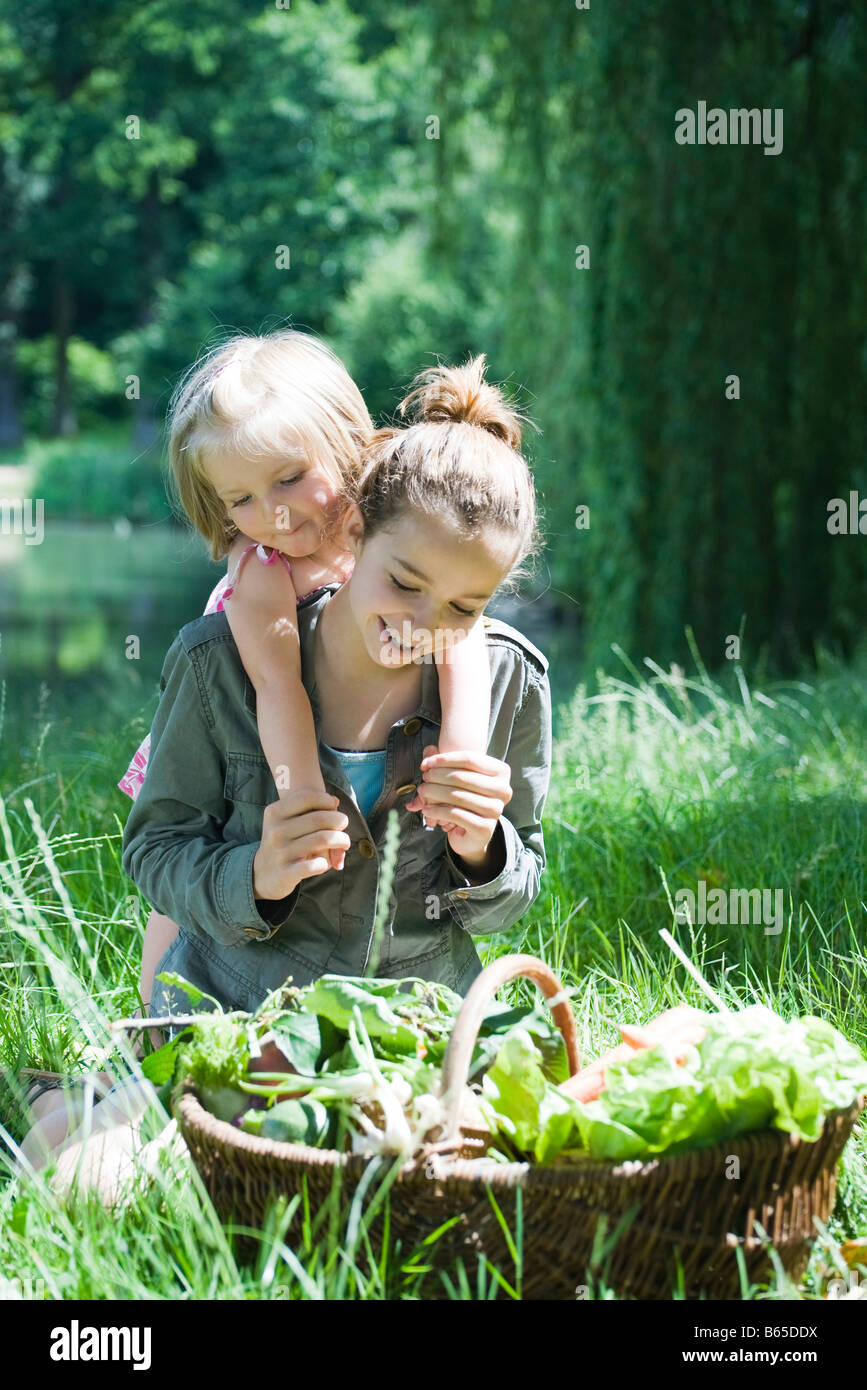 Little girl kneeling down hires stock photography and images Alamy