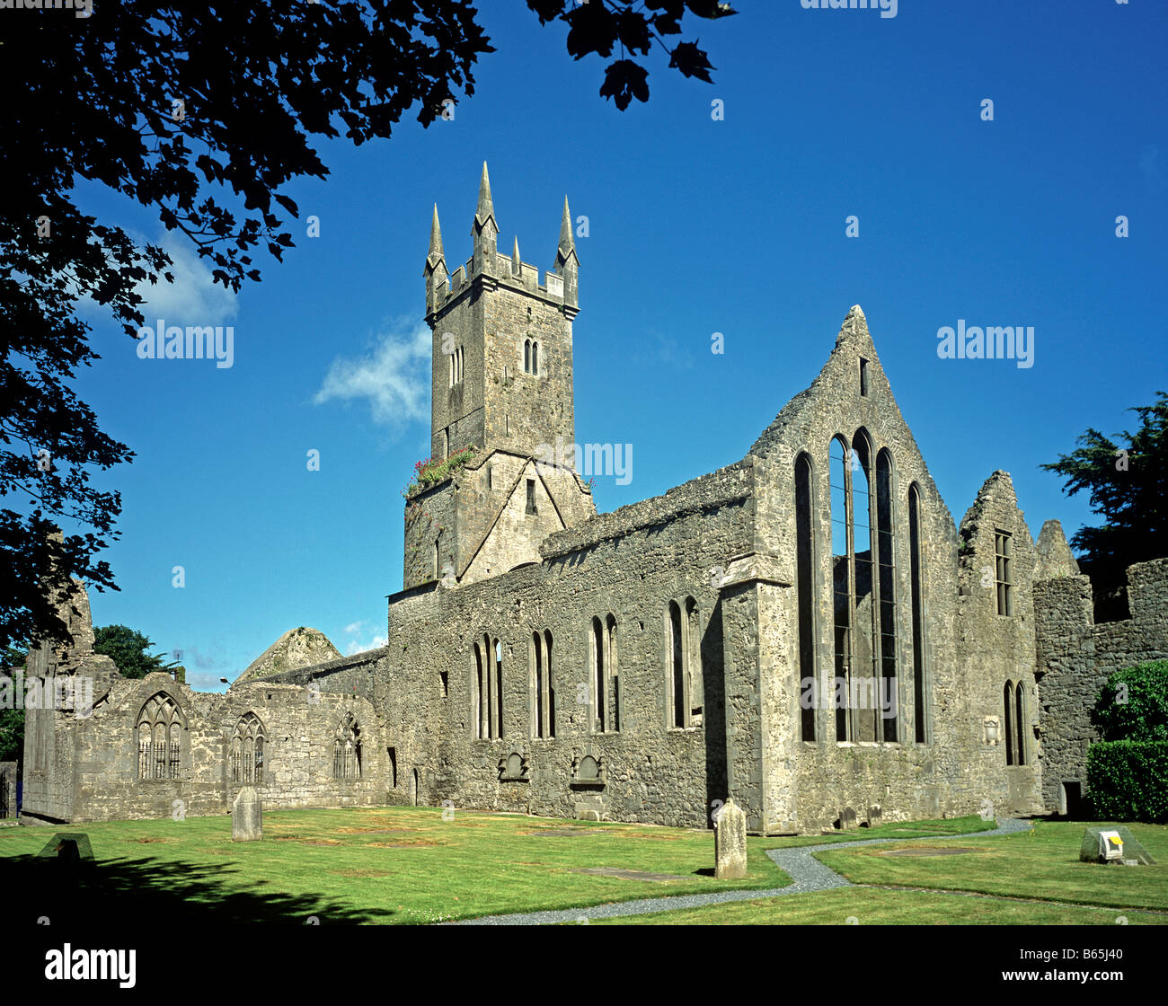 Ennis co clare ireland hi-res stock photography and images - Alamy