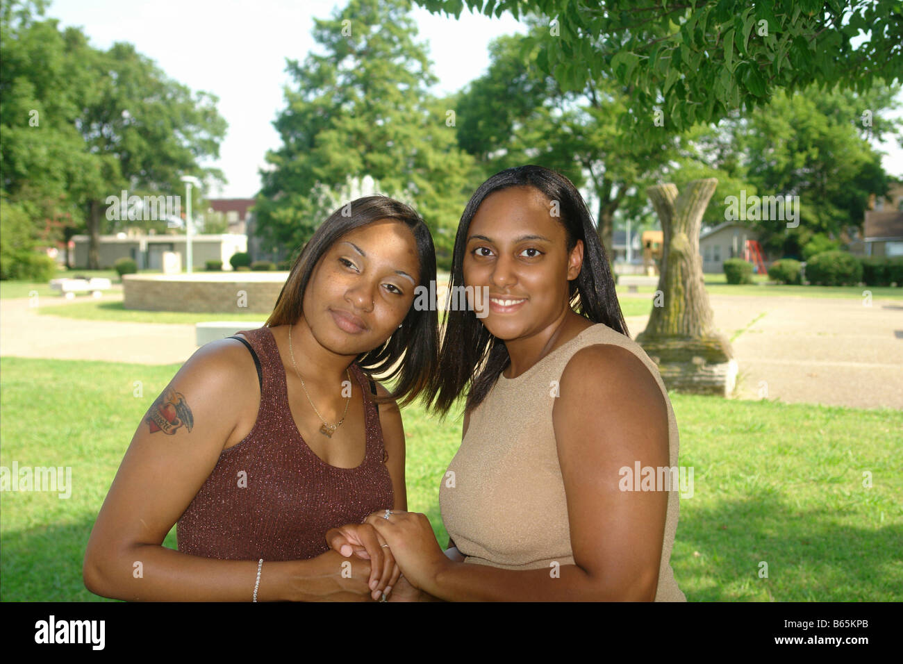 Portrait of two African American woman Stock Photo - Alamy