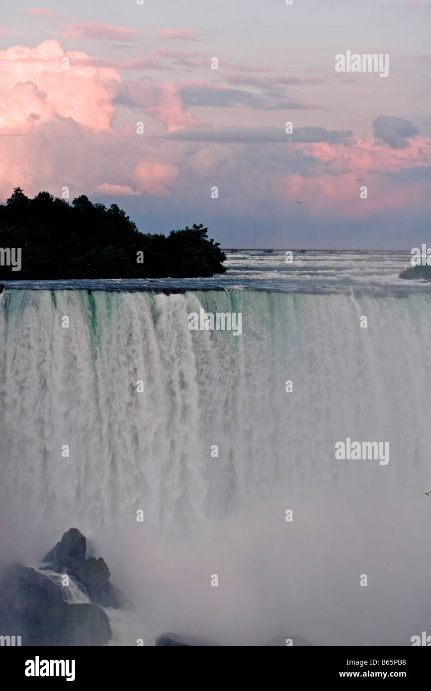 Niagara falls at dusk Stock Photo Alamy