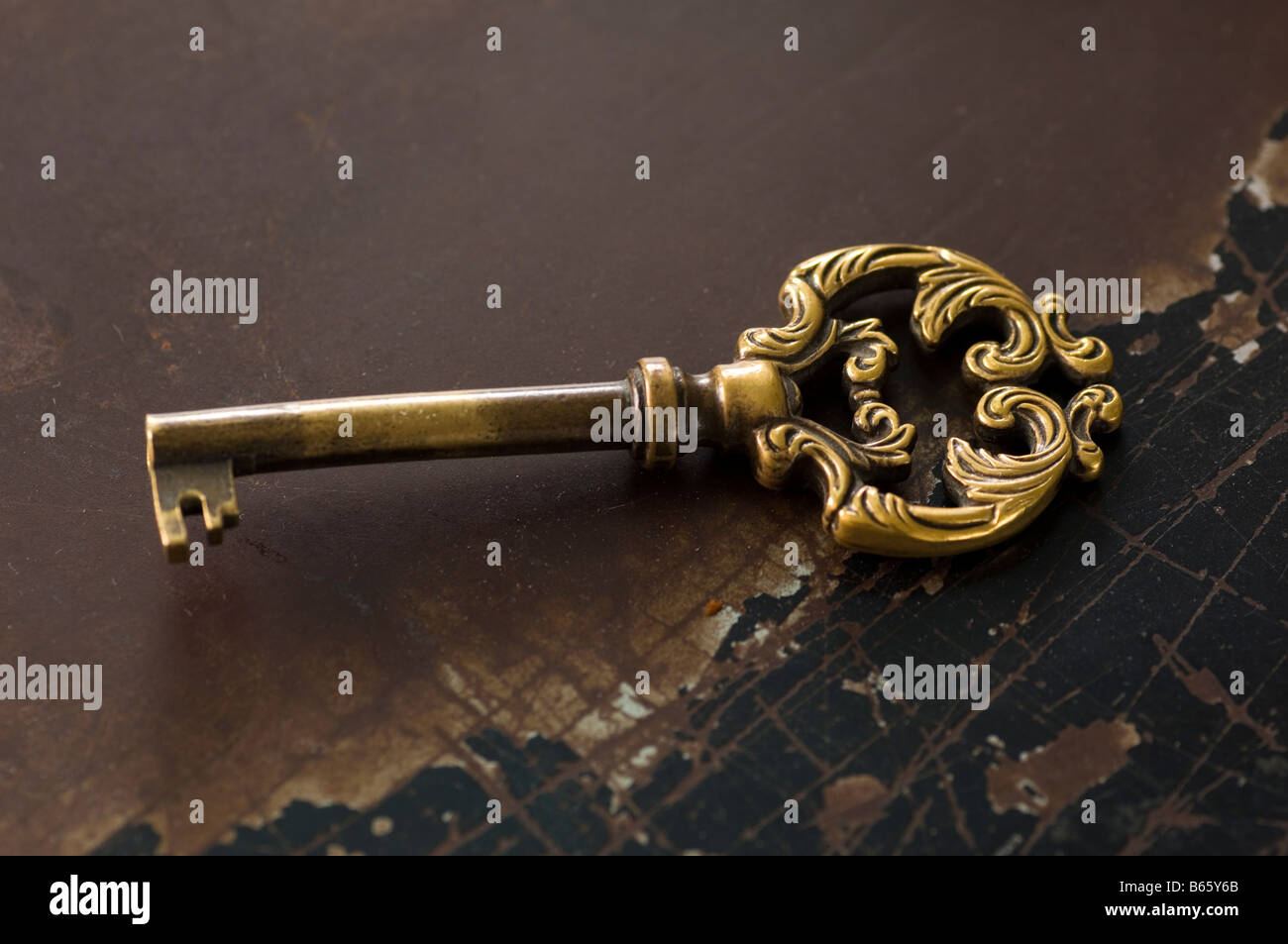 Old brass key Stock Photo - Alamy