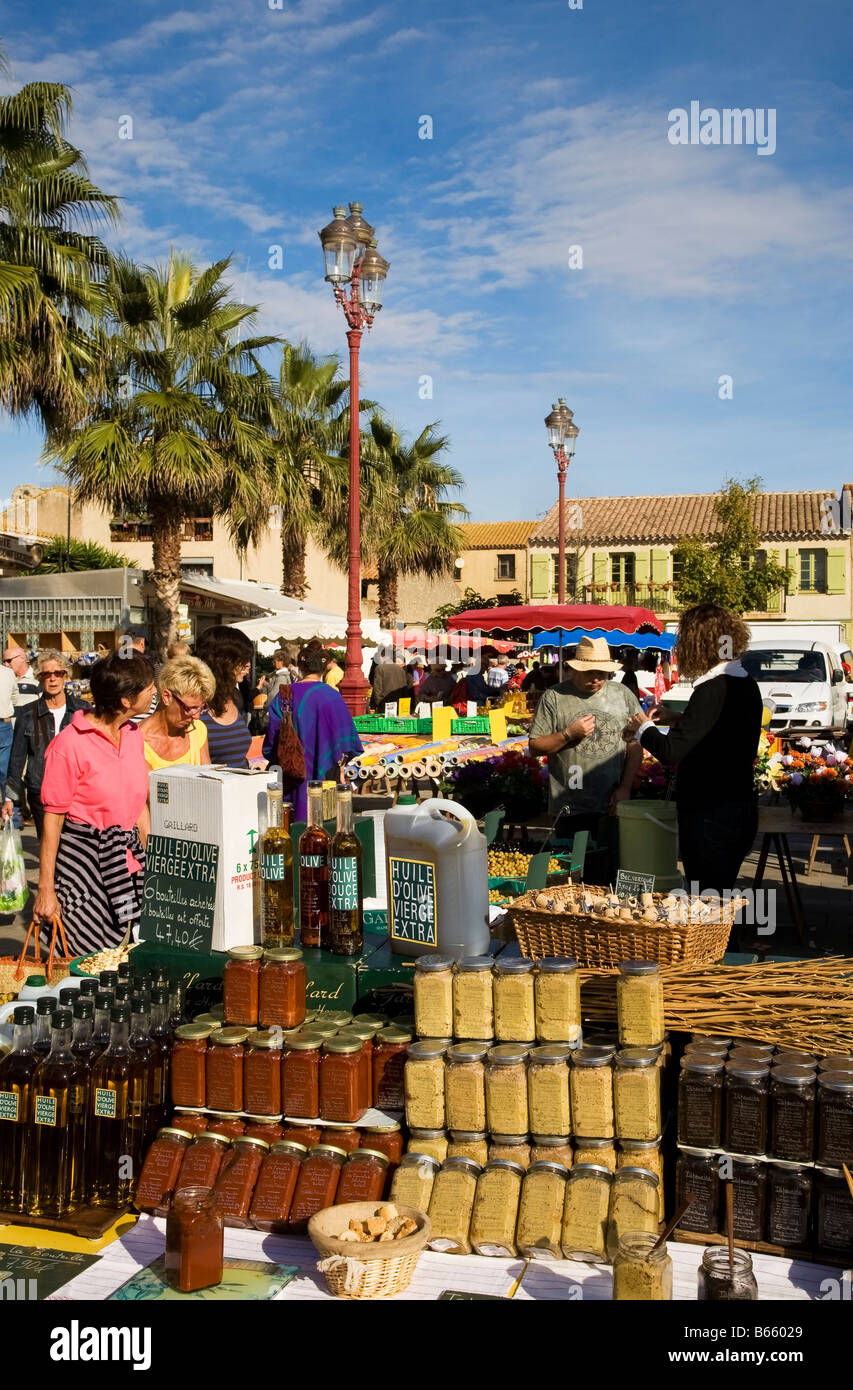 OLive Products Stall, Market Day, Gruissan, Languedoc Roussillon, France Stock Photo