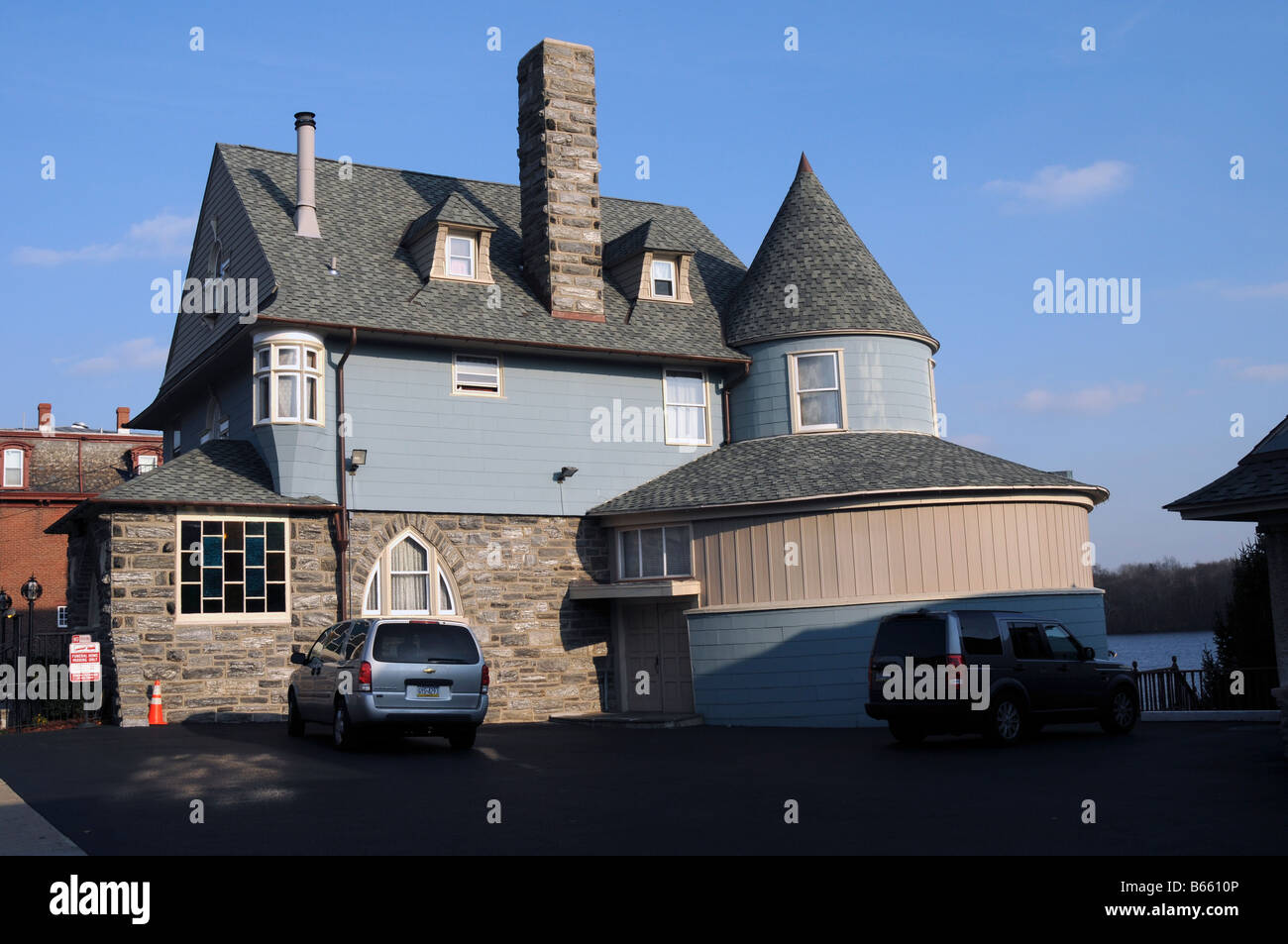 Roof turret hires stock photography and images Alamy