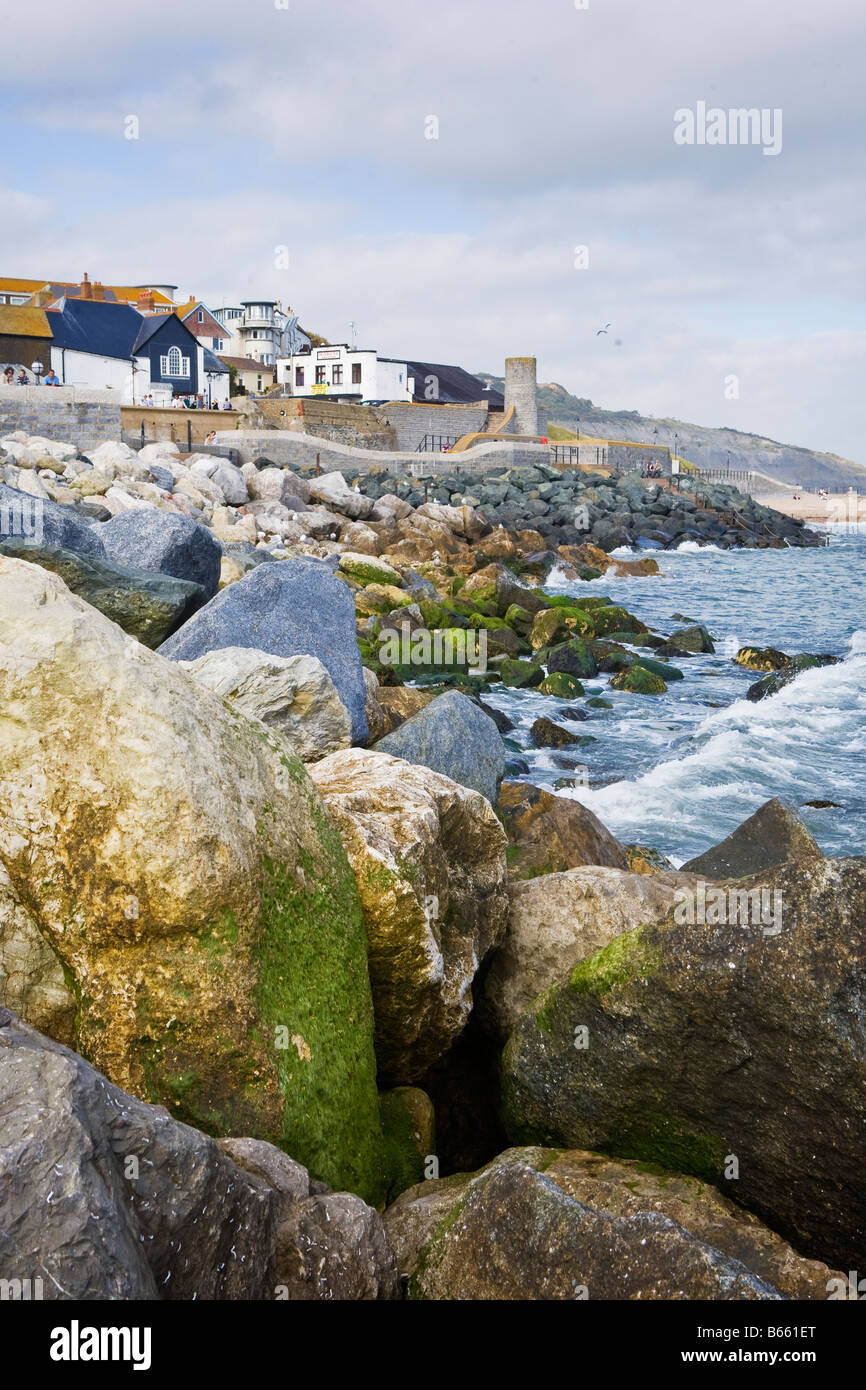 A photograph of the coast at Lyme Bay (Lyme Regis, West Dorset, England) Stock Photo