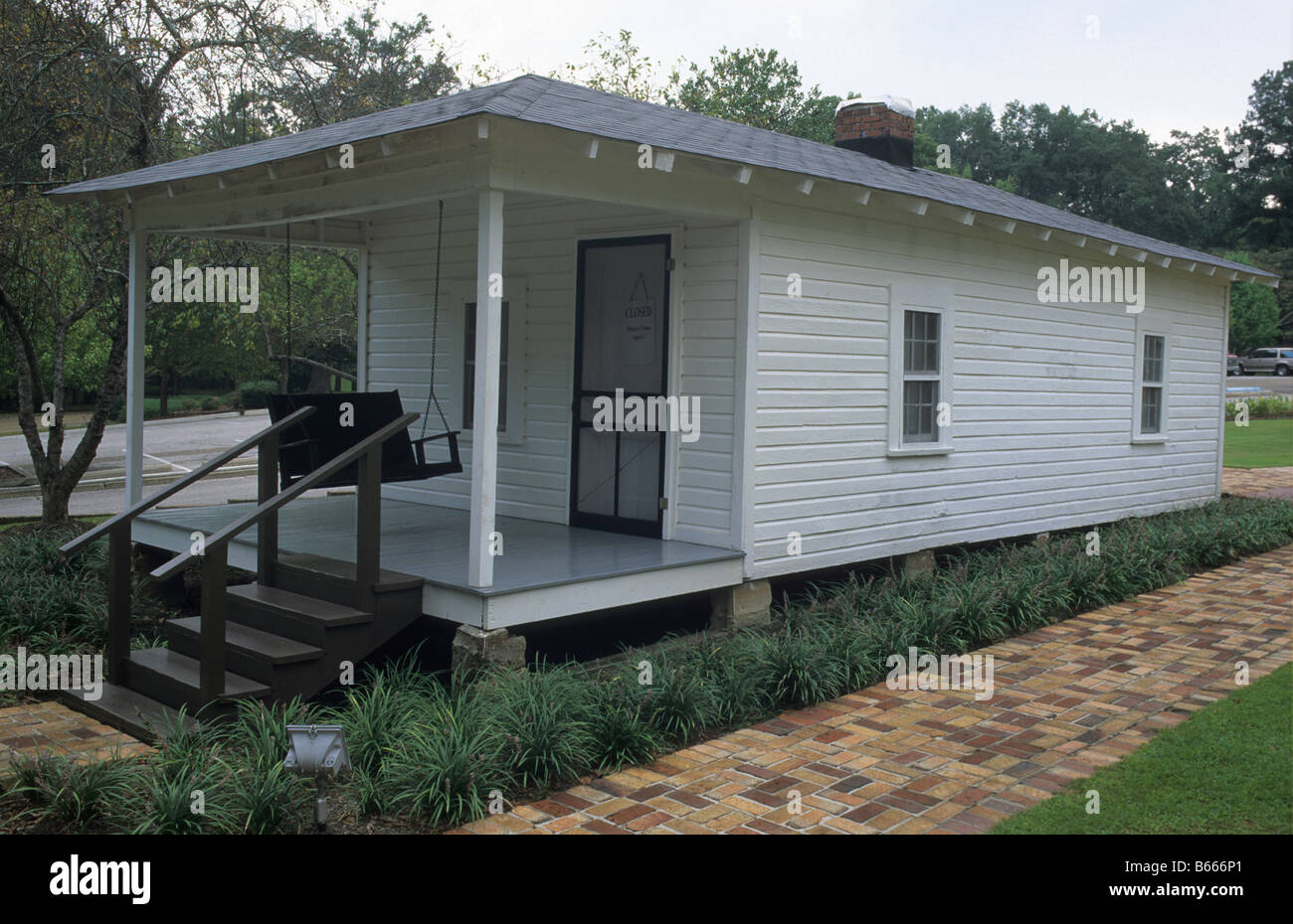 Shotgun Shack Elvis Presleys Childhood Home Tupelo Mississppi US Stock Photo