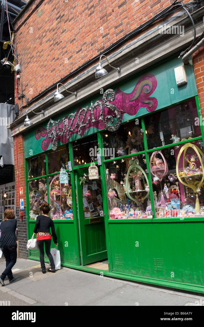 Front of queens shop by spitalfields market hires stock photography