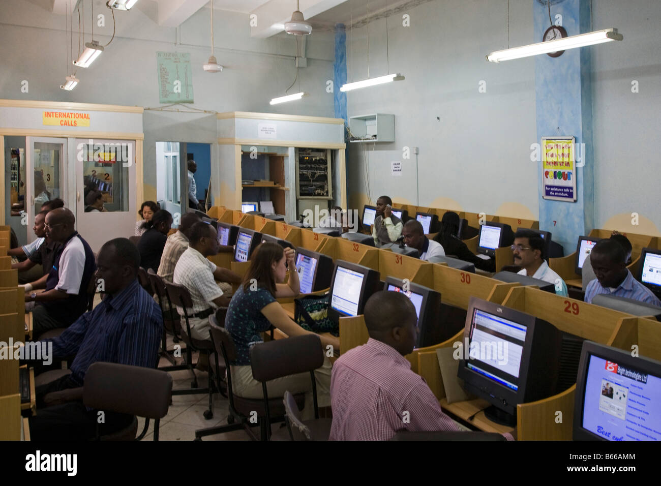 Internet cafe africa High Resolution Stock Photography and Images - Alamy