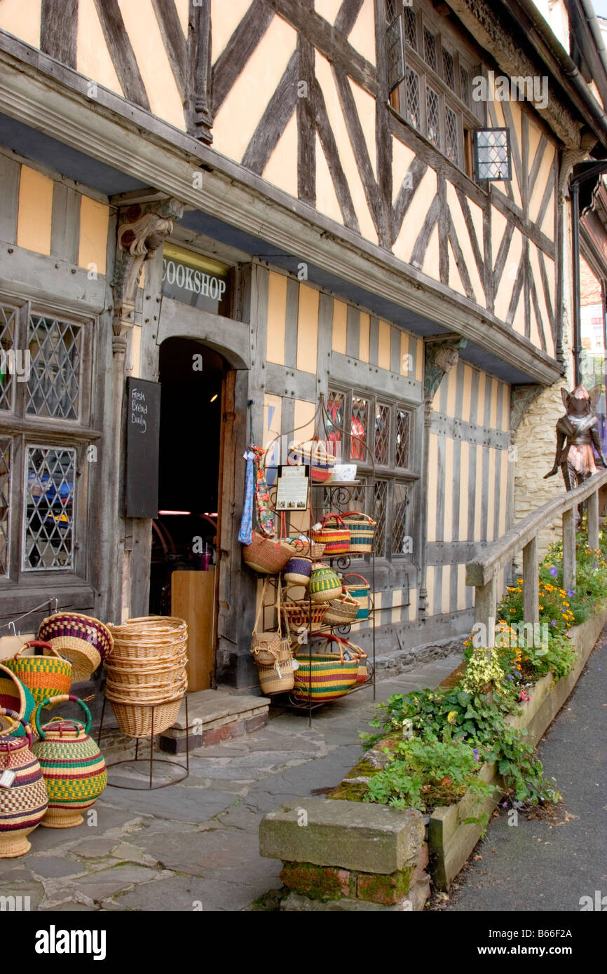 Rural town shropshire shops hi-res stock photography and images - Alamy
