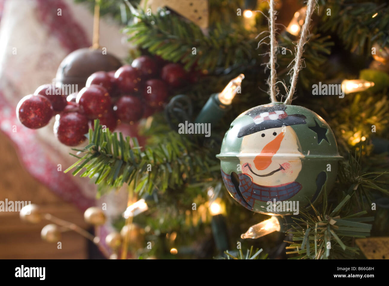 Christmas tree and snowman hi-res stock photography and images - Alamy