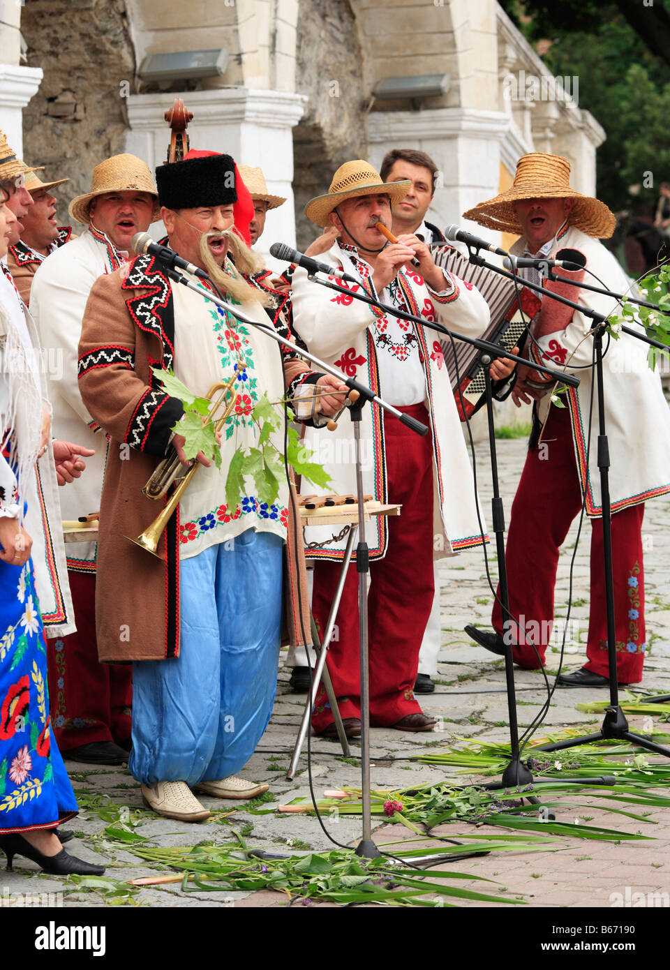 Ukrainian folk dancing ukraine hires stock photography and images Alamy