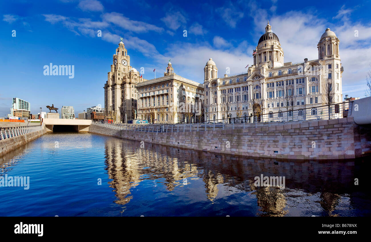 The new canal across the front of the Liverpool pierhead Stock Photo