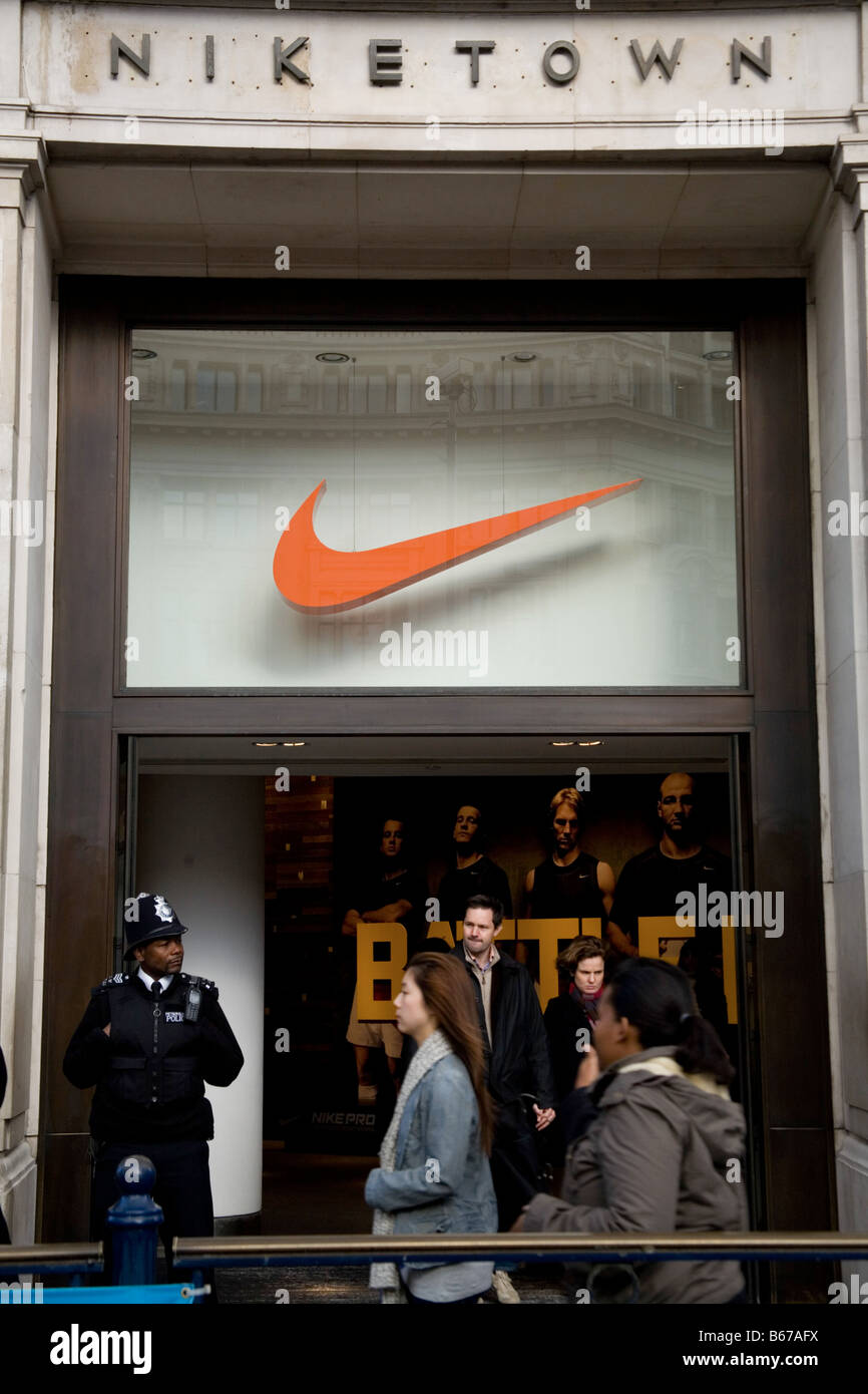 nike outlet oxford street