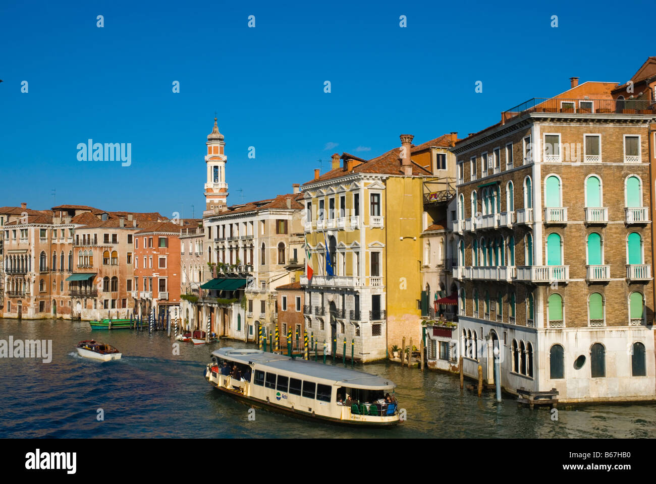 Venezia boats hi-res stock photography and images - Alamy