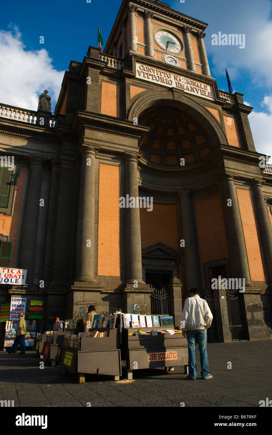 Dante square hi-res stock photography and images - Alamy