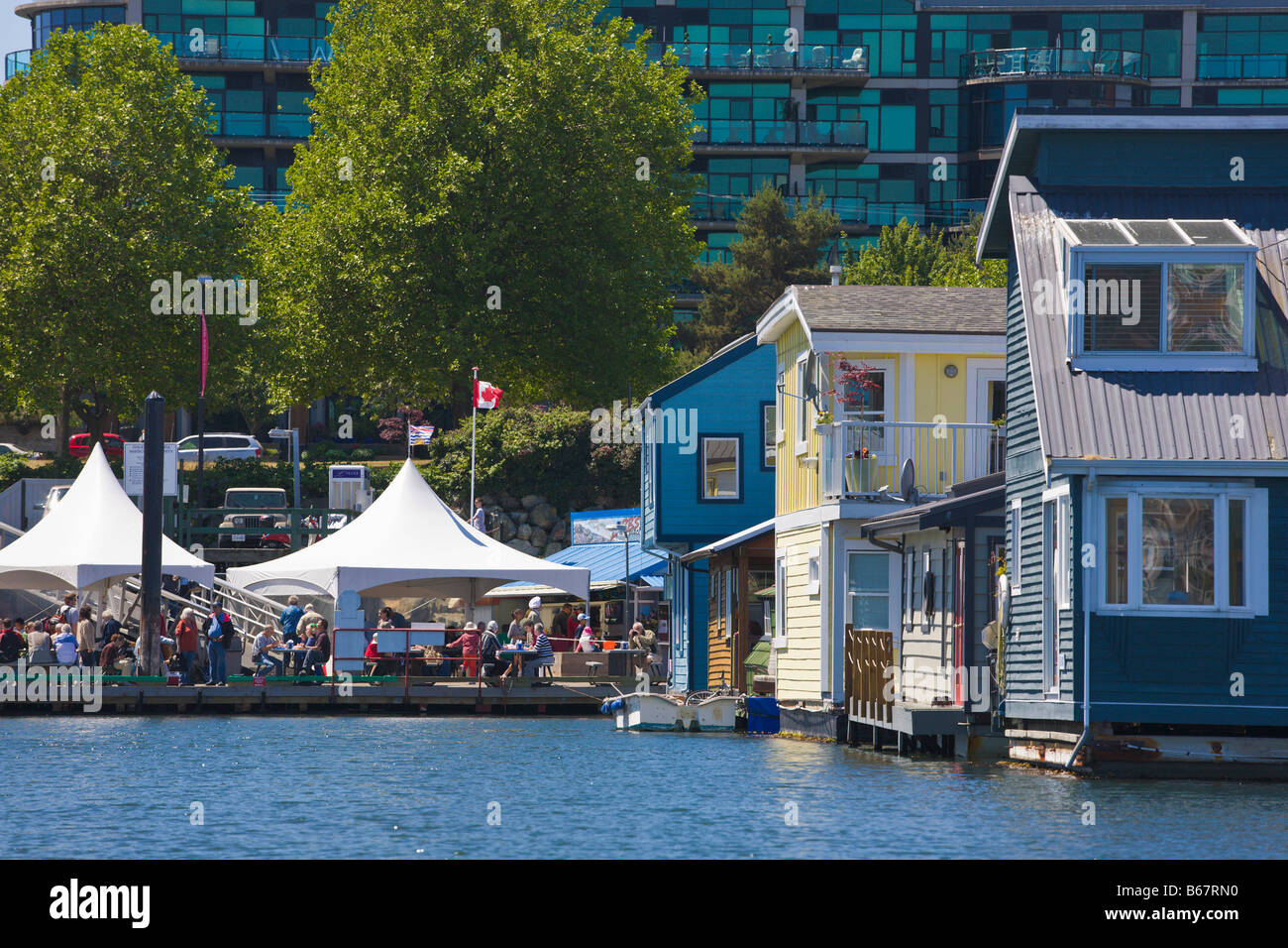 Floating houses and apartment blocks "Fishermans Wharf" Victoria "Vancouver Island" "British Columbia" Canada Stock Photo