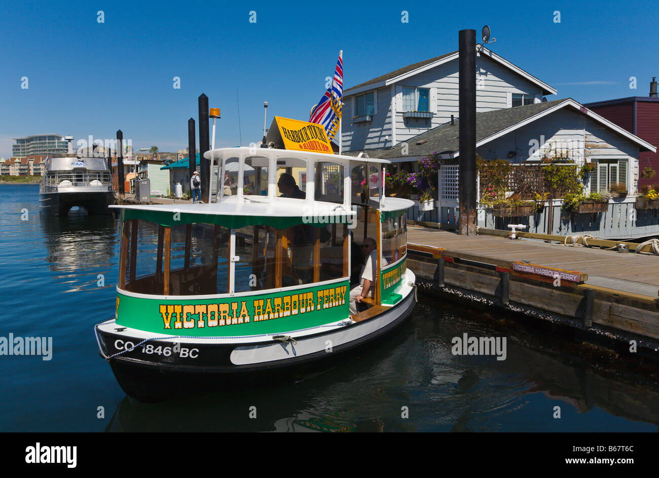 Ferry and floating house 'Fishermans Wharf' Victoria 'Vancouver Island' 'British Columbia' Canada Stock Photo