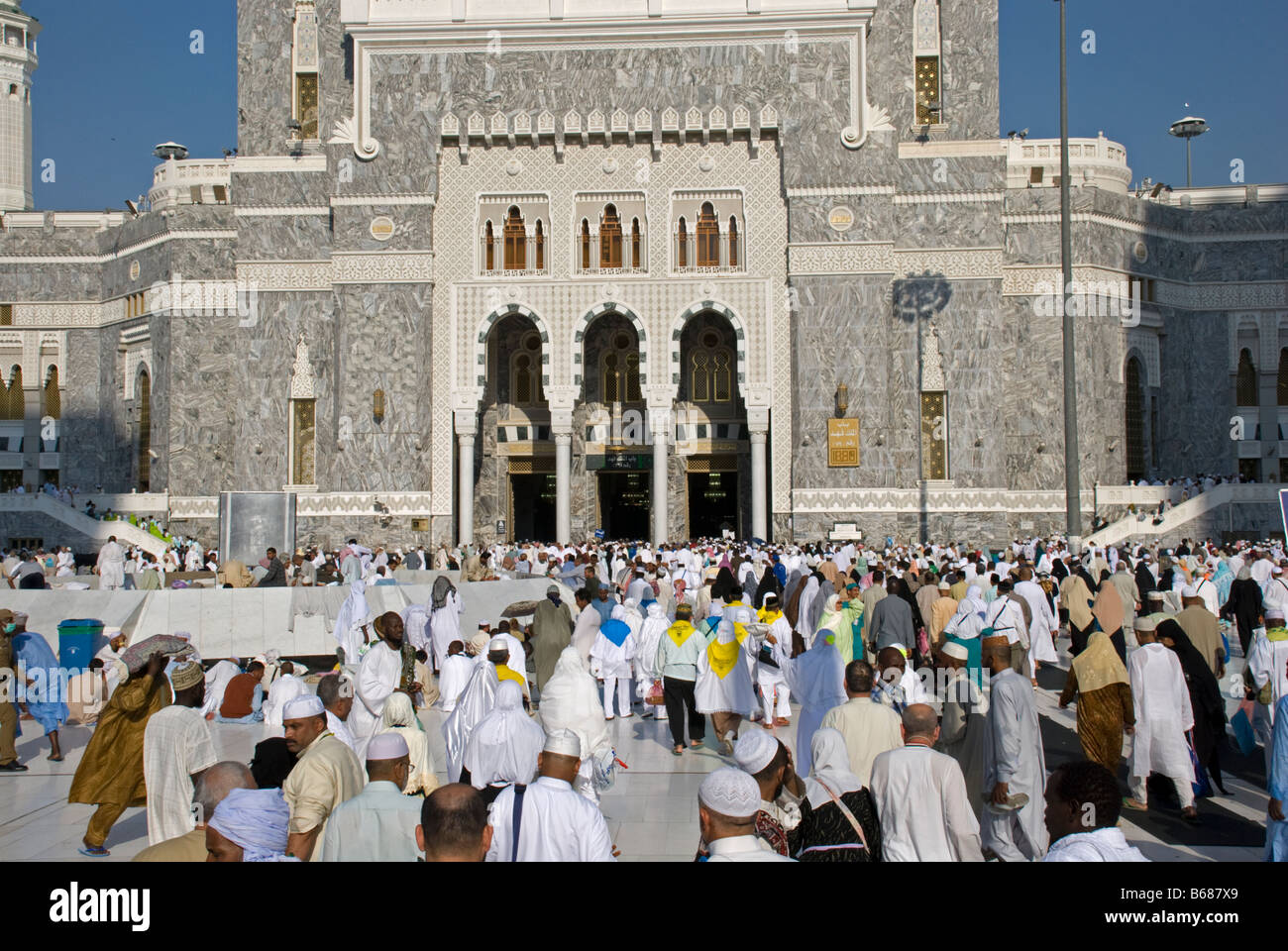 Muslim pilgrims approaching Masjid al Haram to pray the afternoon asr