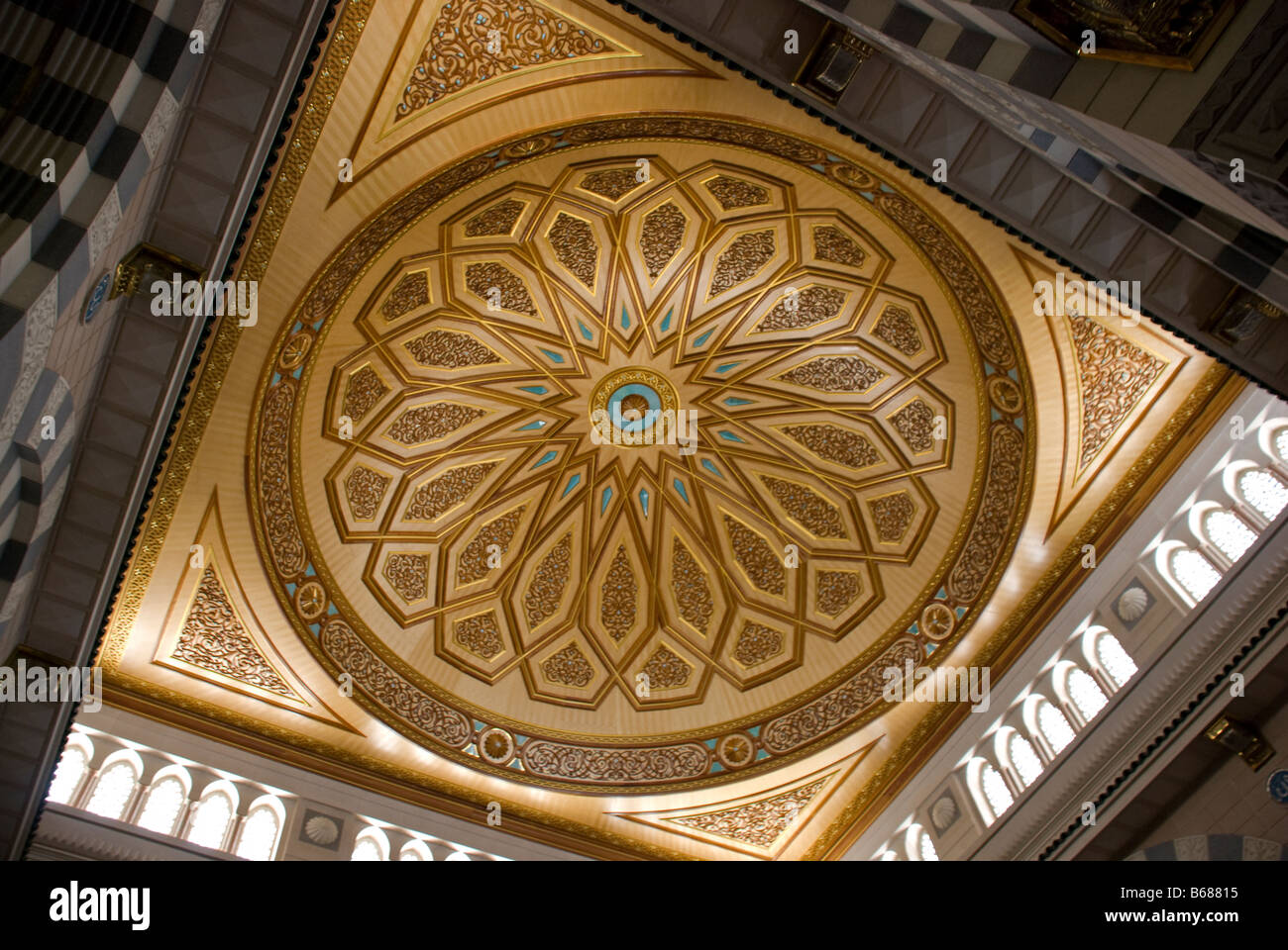 Masjid al nabawi ceiling hi-res stock photography and images - Alamy