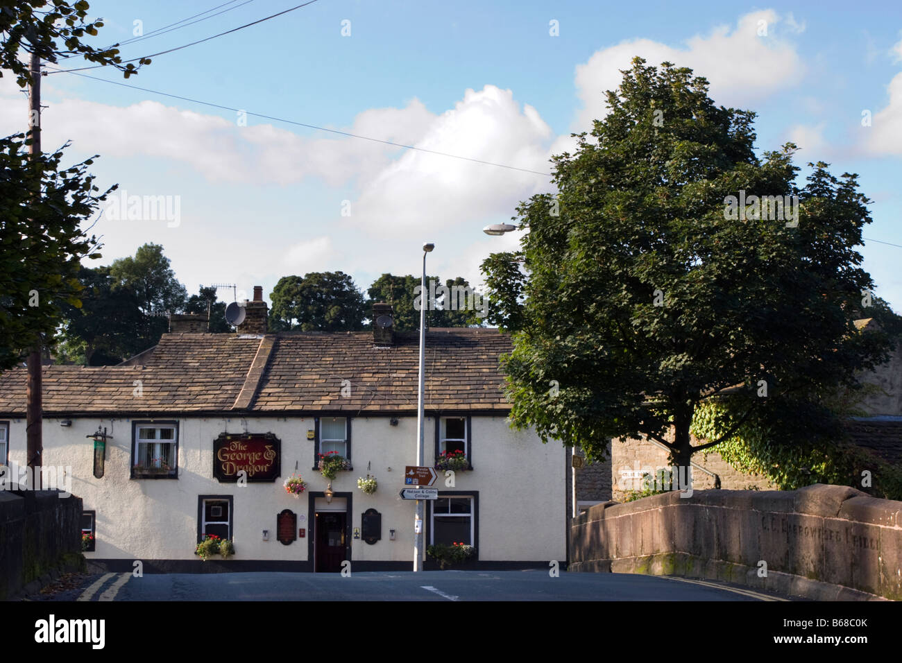 The George and Dragon pub at Barrowford in Pendle Stock Photo