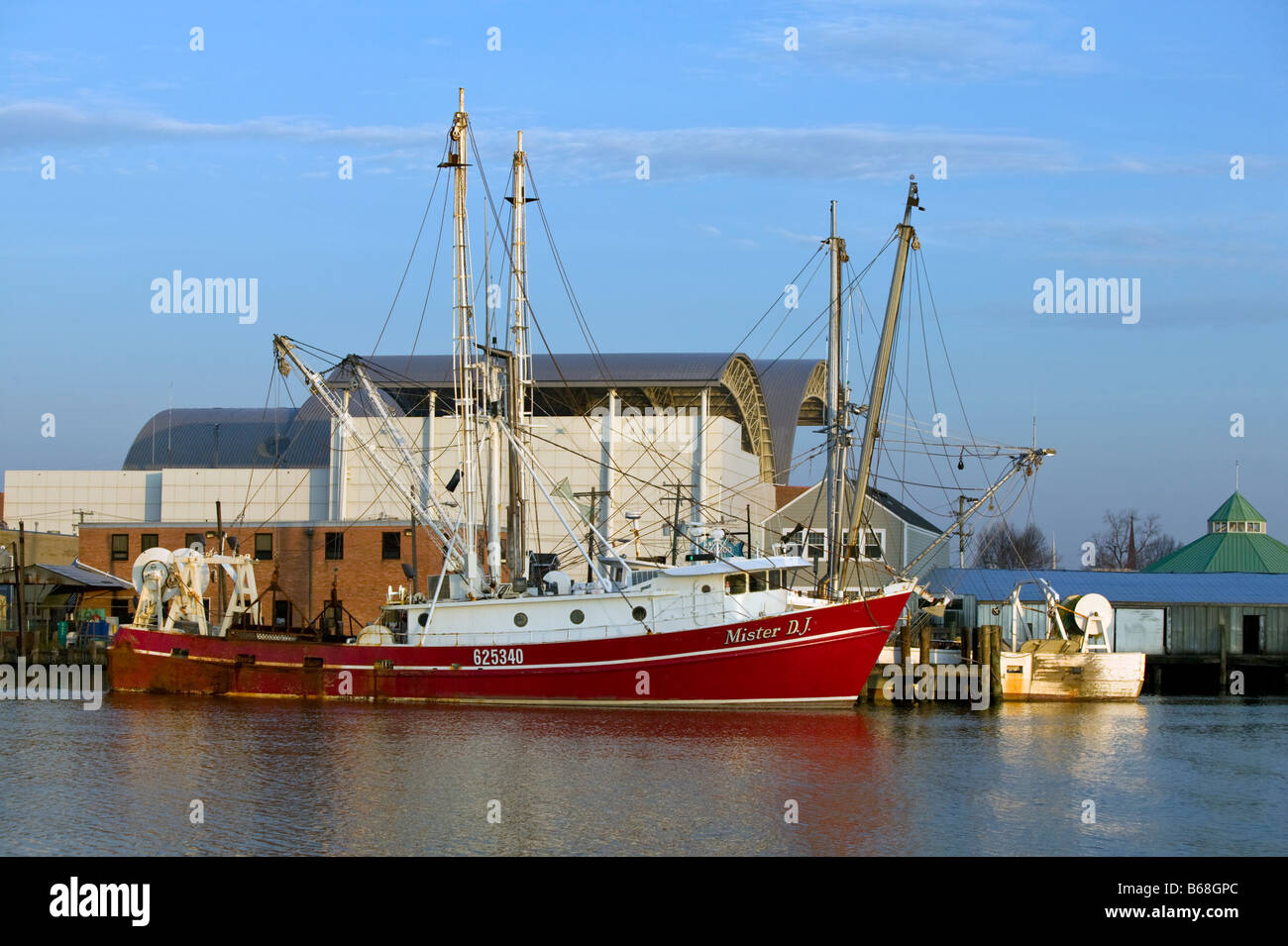 Hampton roads Virginia fishing boat Stock Photo - Alamy