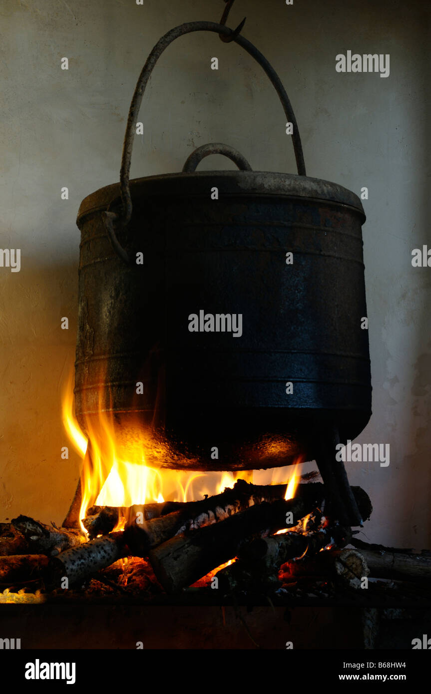 Witches cauldron hires stock photography and images Alamy