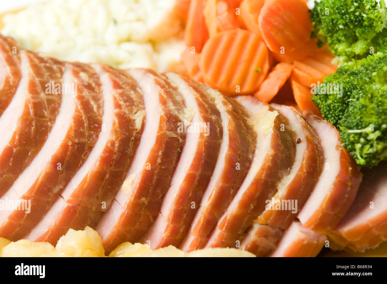 ham dinner sliced ham steak vegetables carrots broccoli mashed potatoes