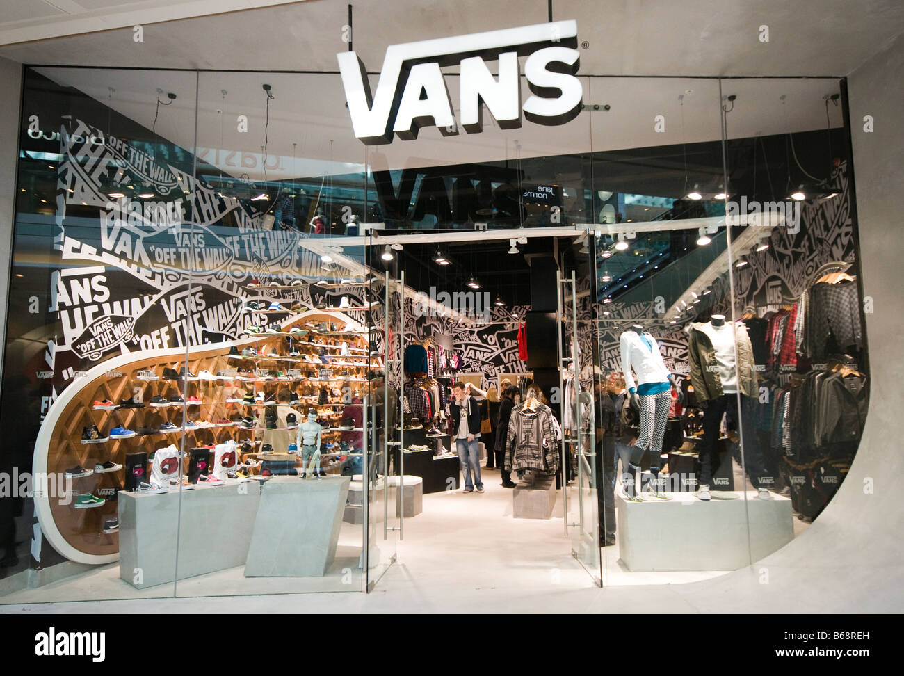 vans shop covent garden