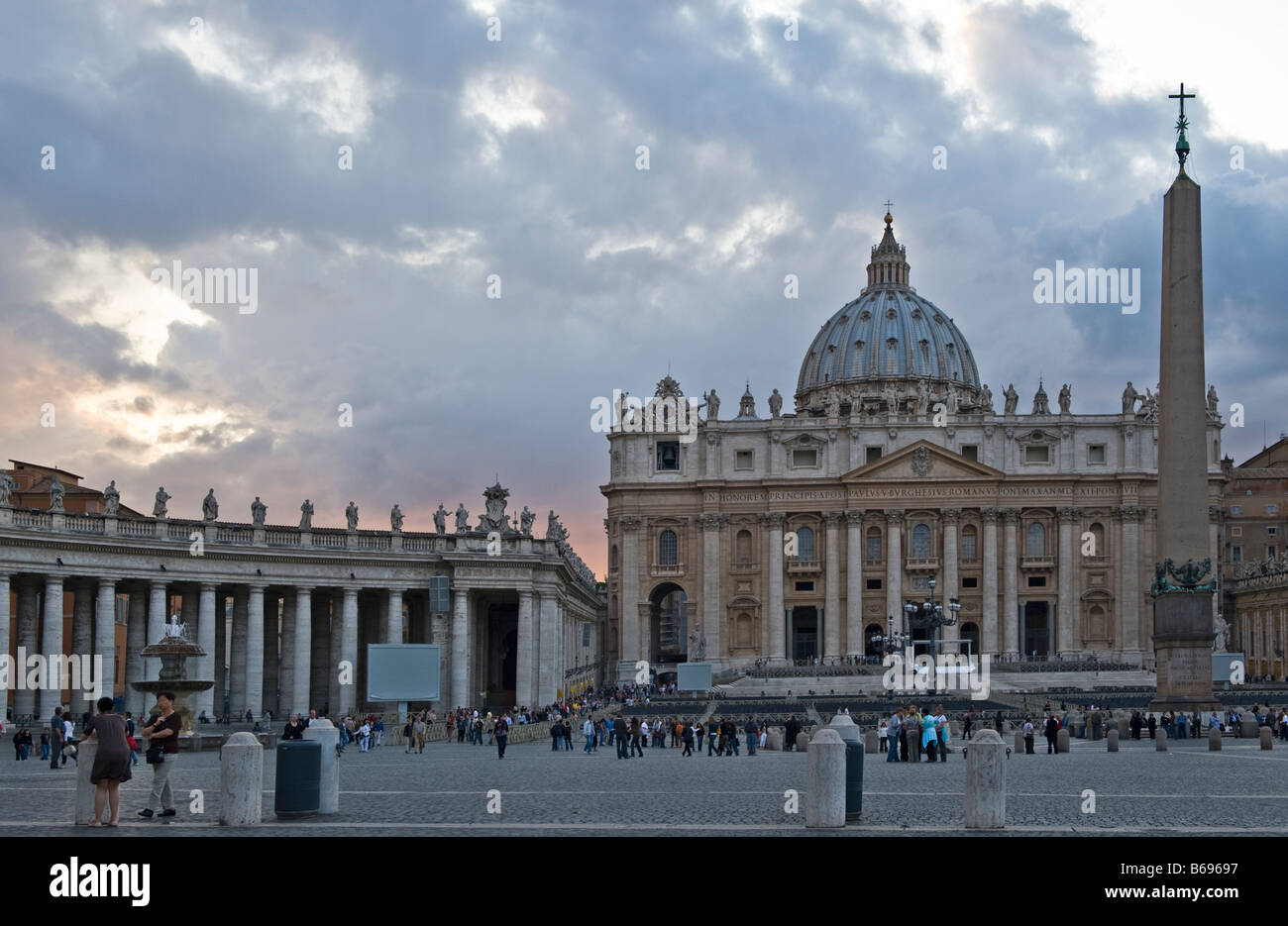 Rome the S Pietro in Vaticano cathedral Stock Photo - Alamy