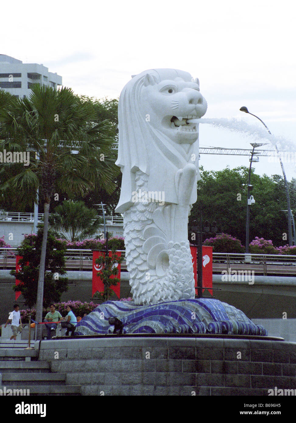 White merlion singapore hi-res stock photography and images - Alamy