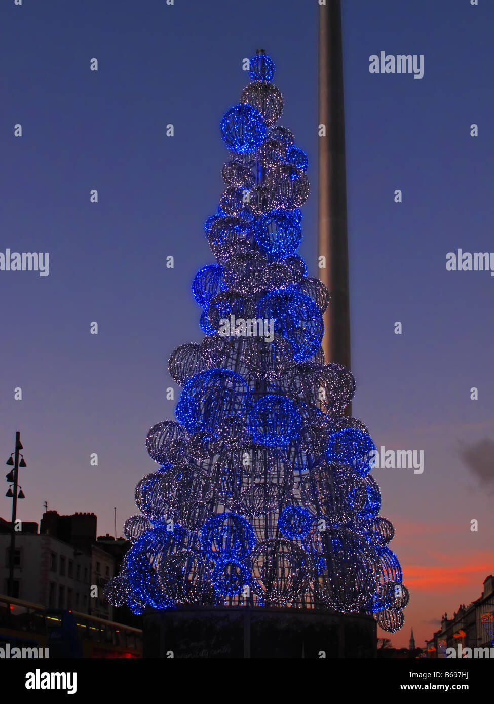 Dublin Christmas Tree O'Connell street Stock Photo Alamy