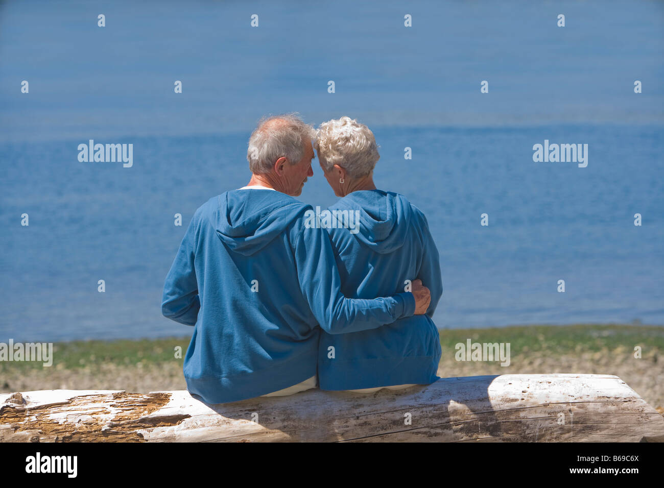 Adult active couple riverside hi-res stock photography and images - Alamy