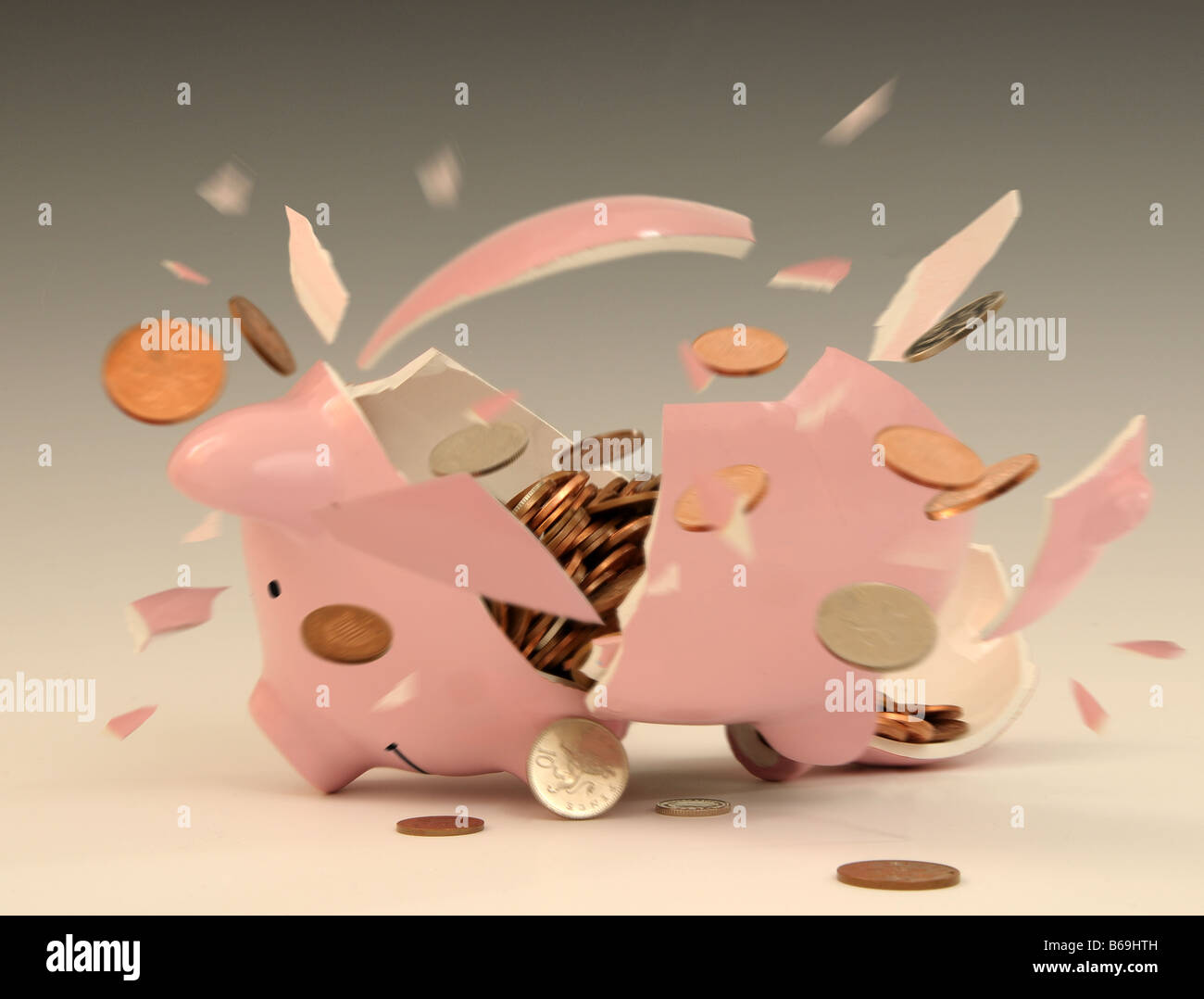 Smashed piggy bank credit crunch hires stock photography and images